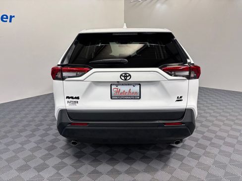 Used 2025 Toyota RAV4 LE AWD/4WD image 4