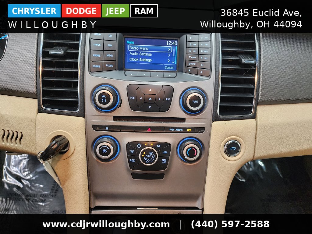 Used 2017 Ford Taurus SE FWD image 21