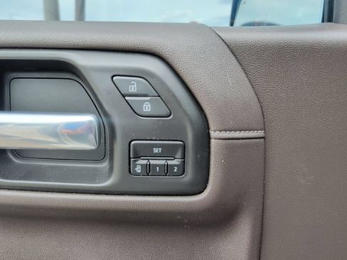 Used 2021 GMC Sierra 1500 SLT w/ SLT Premium Plus Package AWD/4WD image 8