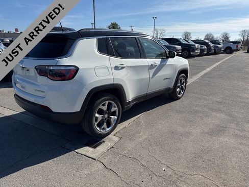 Used 2017 Jeep Compass Limited image 4