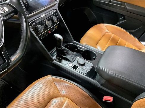 Used 2018 Volkswagen Atlas SEL Premium image 17