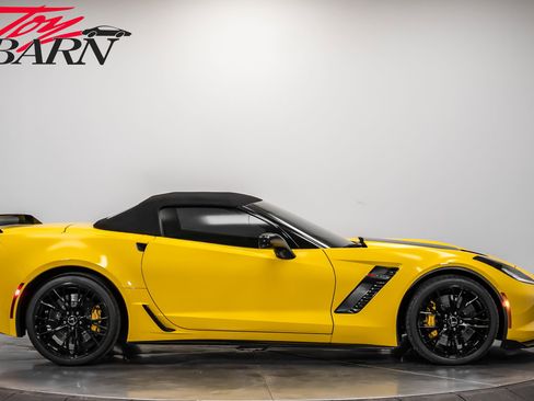 Used 2015 Chevrolet Corvette Z06 w/ 2LZ Preferred Equipment Group image 14