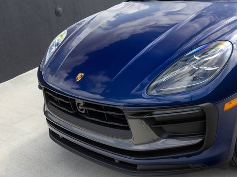 Used 2025 Porsche Macan Turbo image 32