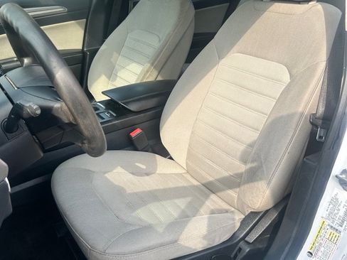 Used 2019 Ford Fusion S FWD image 9