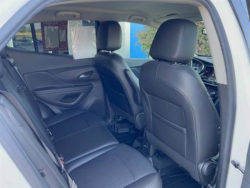 Used 2022 Buick Encore Preferred w/ Safety Package image 19