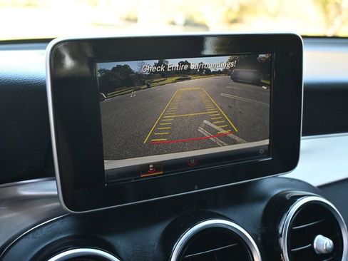 Used 2019 Mercedes-Benz GLC 300 4MATIC image 13