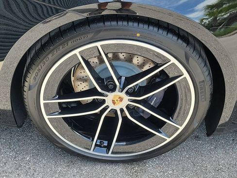 Used 2026 Porsche 911 Carrera T RWD image 14