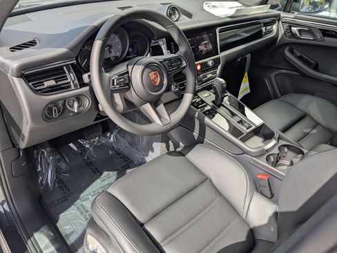 New 2025 Porsche Macan S image 4