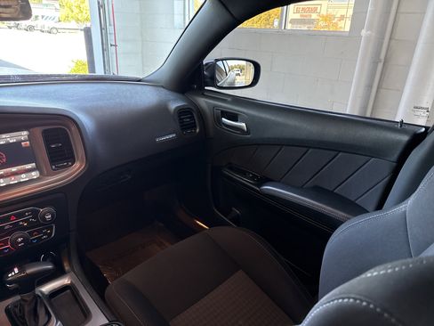 Used 2023 Dodge Charger R/T w/ Blacktop Package image 42