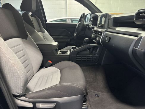 Used 2025 Toyota 4Runner TRD Off-Road image 25