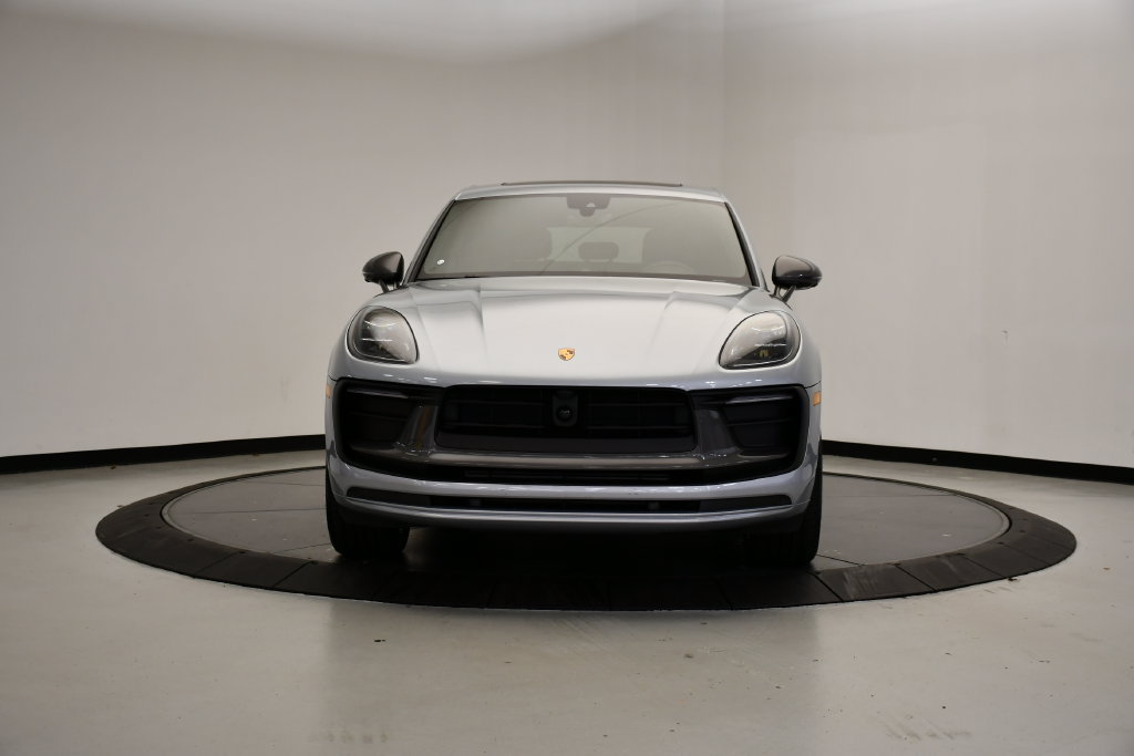 Certified 2026 Porsche Macan Turbo AWD/4WD image 10