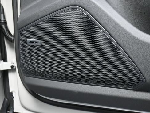 Certified 2026 Porsche Cayenne E-Hybrid AWD/4WD image 30