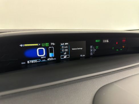 Used 2017 Toyota Prius Prime Advanced FWD image 19