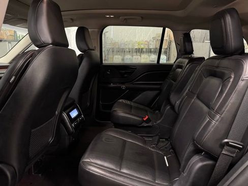 Certified 2023 Lincoln Aviator Reserve image 19