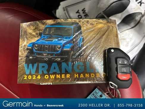 Used 2024 Jeep Wrangler Rubicon 392 image 30