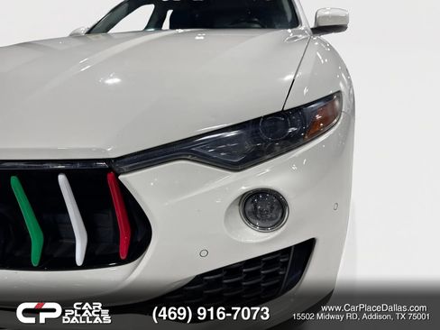 Used 2017 Maserati Levante AWD/4WD image 40