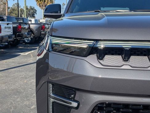 New 2026 Jeep Grand Wagoneer Limited image 10