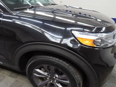 Used 2024 Ford Explorer XLT w/ XLT Sport Appearance Package AWD/4WD image 26