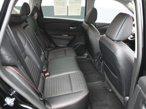 Used 2025 Nissan Rogue SV w/ Rock Creek Premium Package AWD/4WD image 17