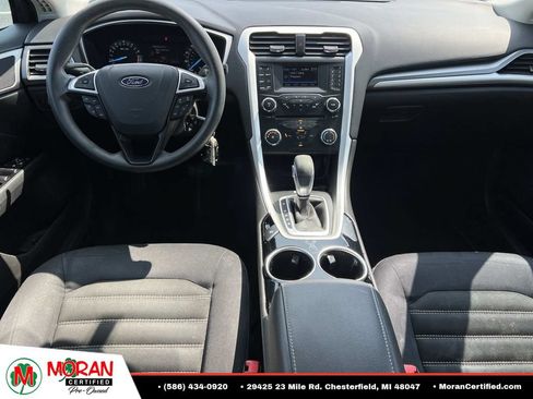 Used 2013 Ford Fusion SE FWD image 12