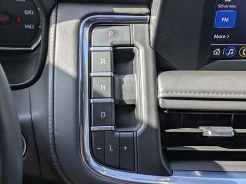 Used 2024 Chevrolet Suburban LS RWD image 13