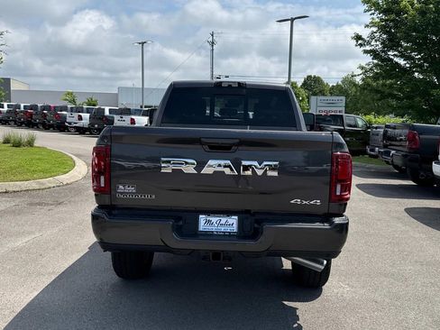 New 2025 RAM 2500 Laramie w/ Sport Appearance Package AWD/4WD image 6