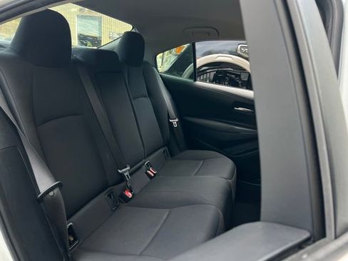 Used 2021 Toyota Corolla LE image 28