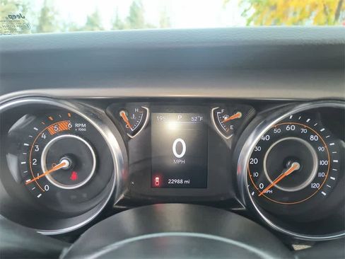 Used 2023 Jeep Gladiator Sport image 15