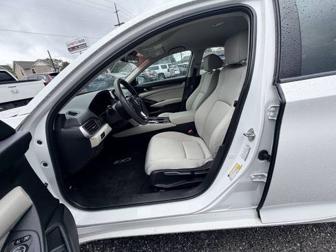 Used 2018 Honda Accord LX image 34
