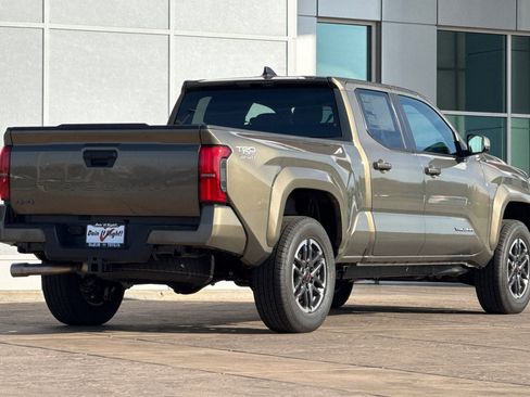 New 2026 Toyota Tacoma TRD Sport image 4