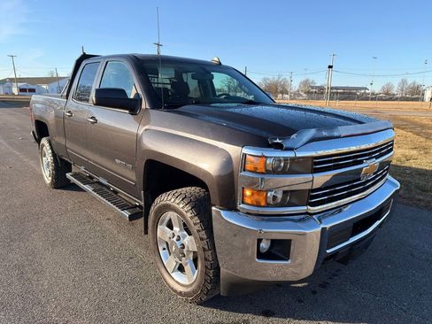 Used 2016 Chevrolet Silverado 2500 LT w/ LT Convenience Package image 2