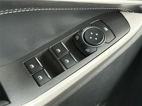 Certified 2023 Ford Explorer XLT image 23