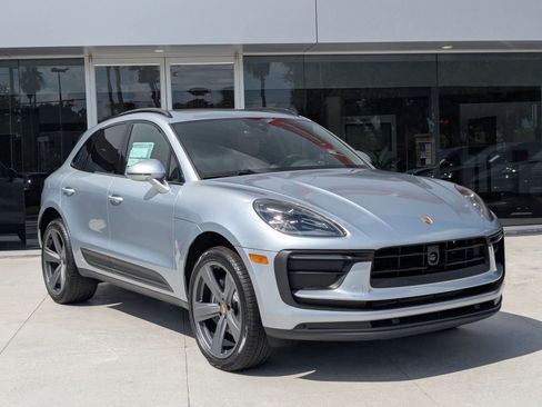 New 2026 Porsche Macan image 7