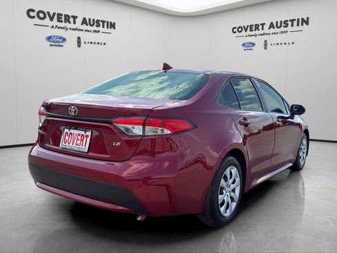 Used 2022 Toyota Corolla LE FWD image 5