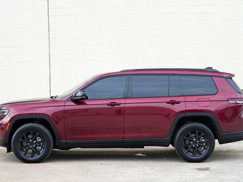 Used 2024 Jeep Grand Cherokee L Altitude AWD/4WD image 47