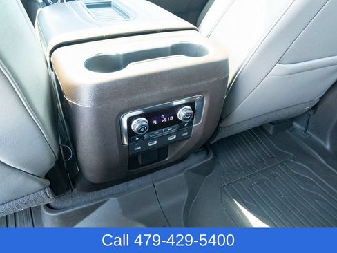 Used 2021 GMC Yukon SLT w/ SLT Premium Package AWD/4WD image 35
