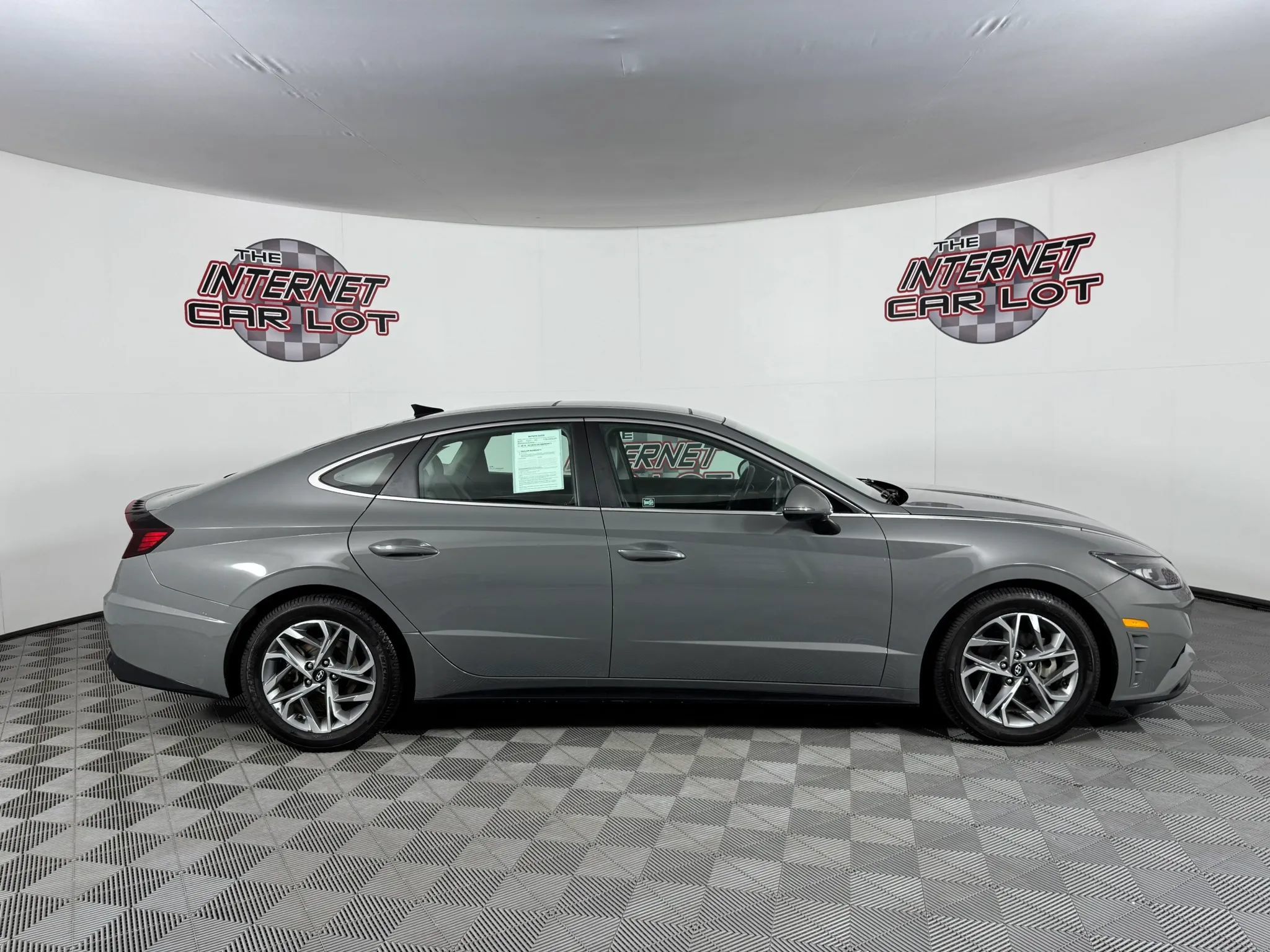 Used 2021 Hyundai Sonata SEL w/ Convenience Package FWD image 8