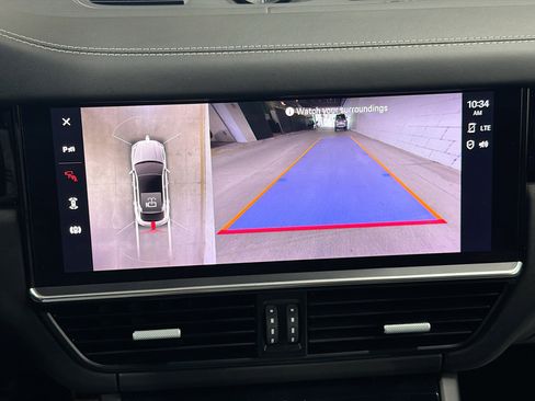 Certified 2023 Porsche Cayenne Turbo S AWD/4WD image 31