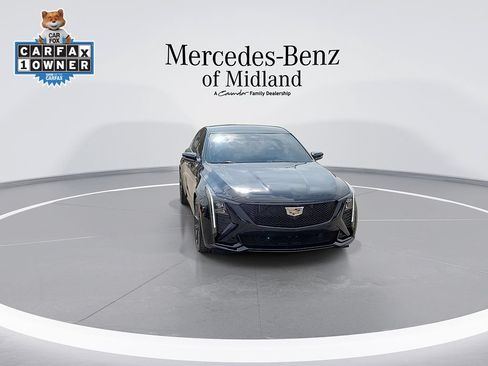 Used 2026 Cadillac CT5 V RWD image 2