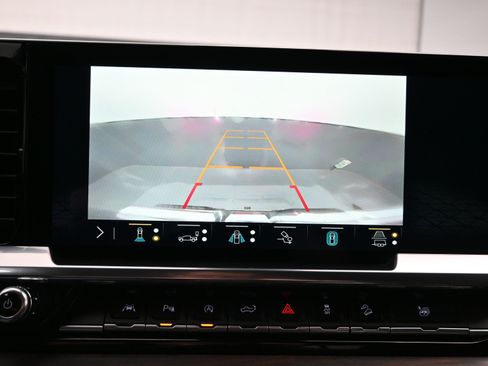 Used 2022 GMC Sierra 1500 SLT w/ SLT Premium Plus Package image 30