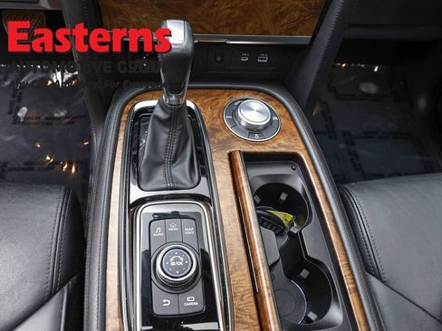 Used 2024 Nissan Armada SL w/ Captain's Chairs Package AWD/4WD image 12