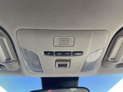 Used 2020 Toyota Corolla LE image 31