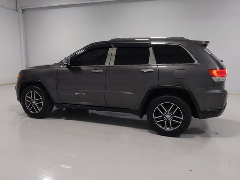 Used 2018 Jeep Grand Cherokee Limited image 3