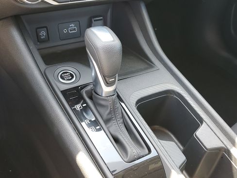 Used 2024 Nissan Sentra S image 18