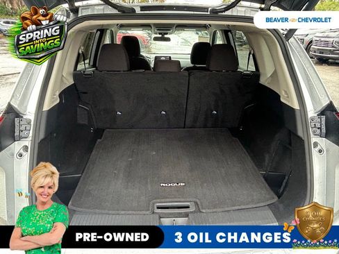 Used 2025 Nissan Rogue SV image 11