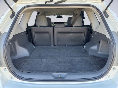 Used 2014 Toyota Prius V Three image 22