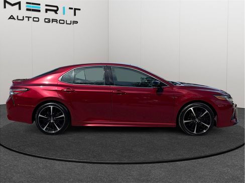 Used 2018 Toyota Camry XSE FWD image 10