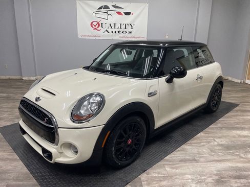 Used 2017 MINI Cooper S w/ Premium Package image 1