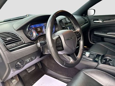 Used 2018 Chrysler 300 S w/ Safetytec Plus Group image 10