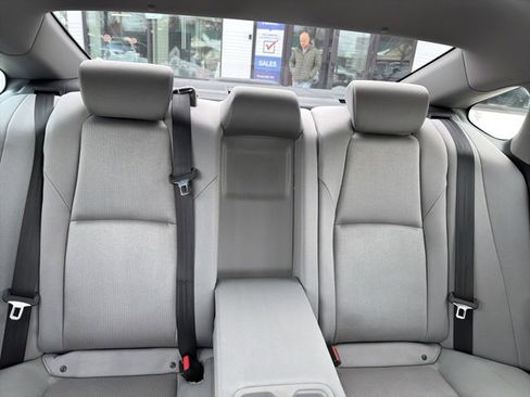 Used 2018 Honda Accord EX image 27